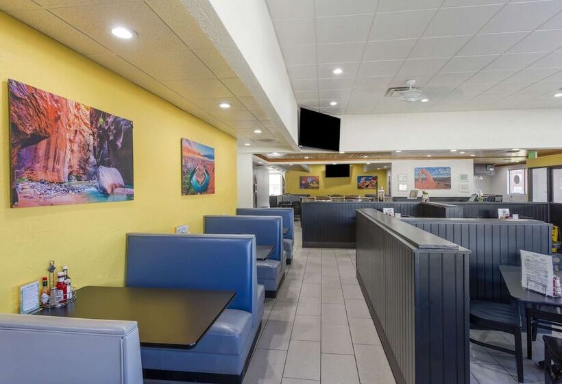 Отель Comfort Suites Ogden Conference Center