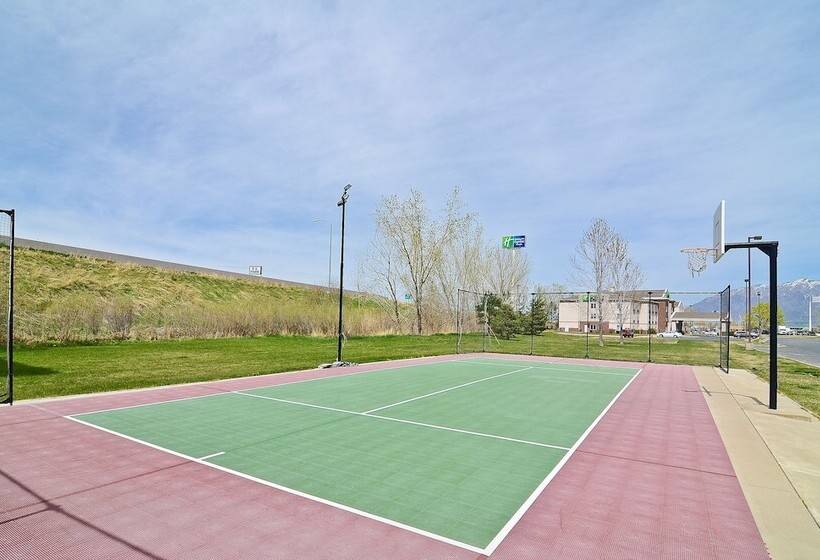 Отель Comfort Suites Ogden Conference Center