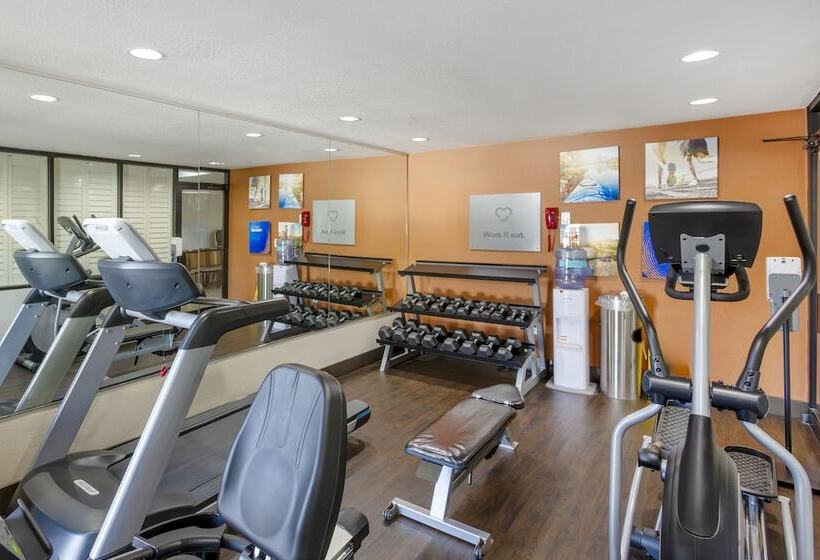 Отель Comfort Suites Ogden Conference Center