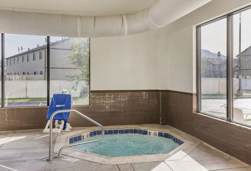 Отель Comfort Suites Ogden Conference Center