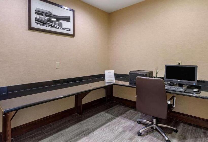 فندق Comfort Suites Olive Branch   Memphis South