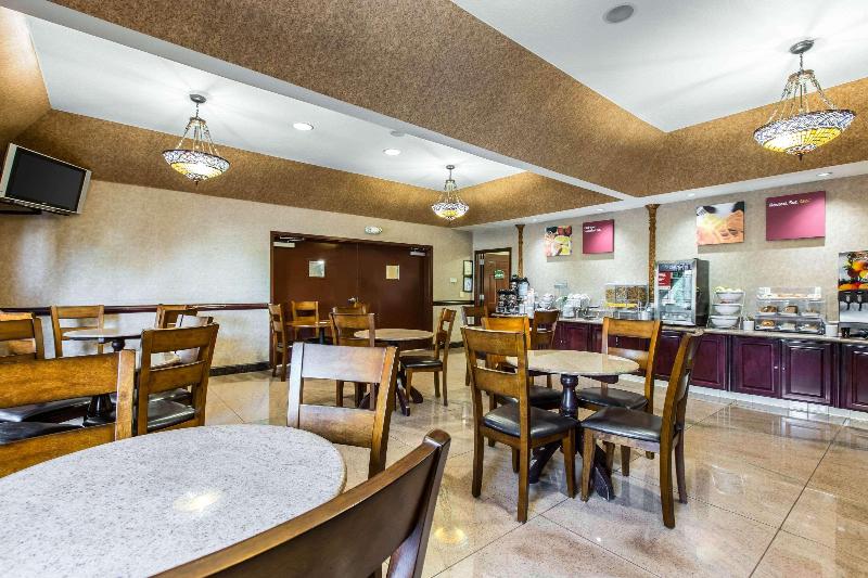 فندق Comfort Suites