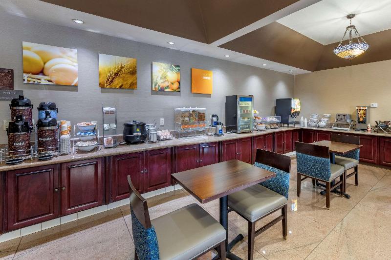 فندق Comfort Suites