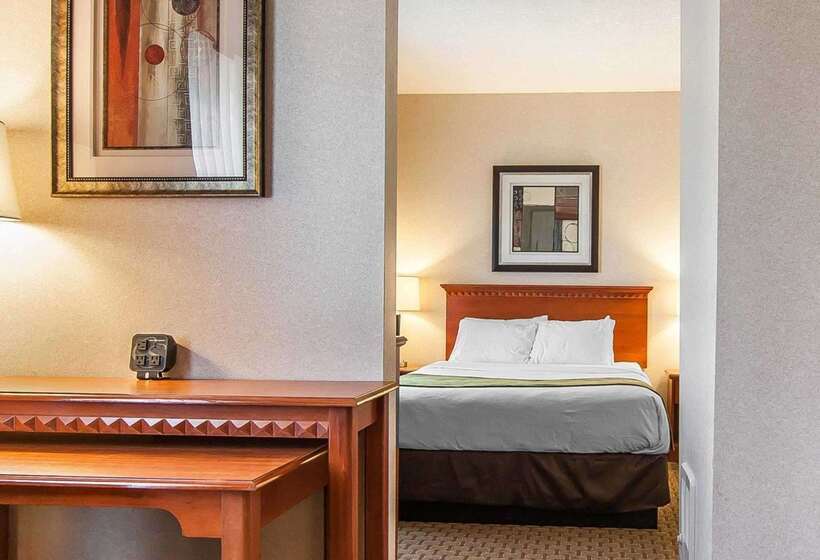 فندق Comfort Suites Redmond Airport