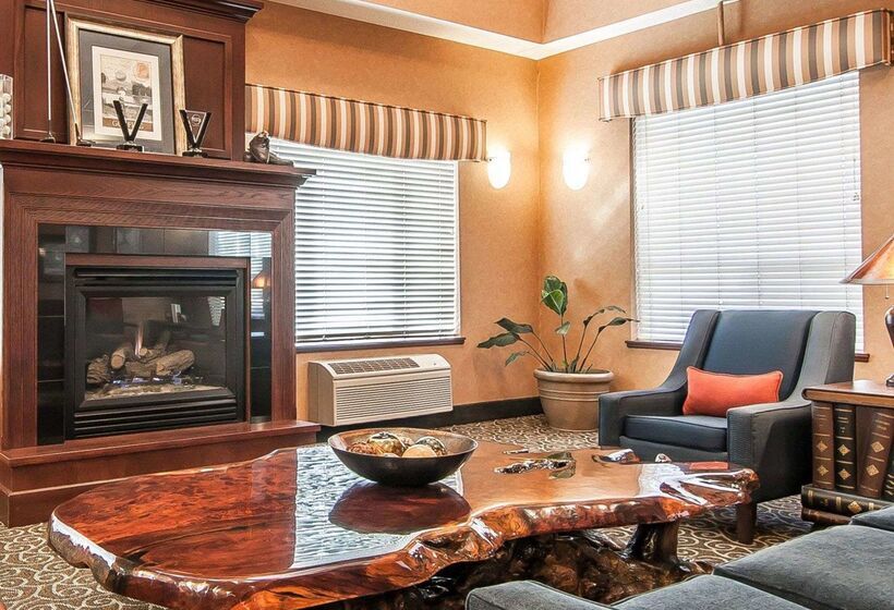 فندق Comfort Suites Redmond Airport