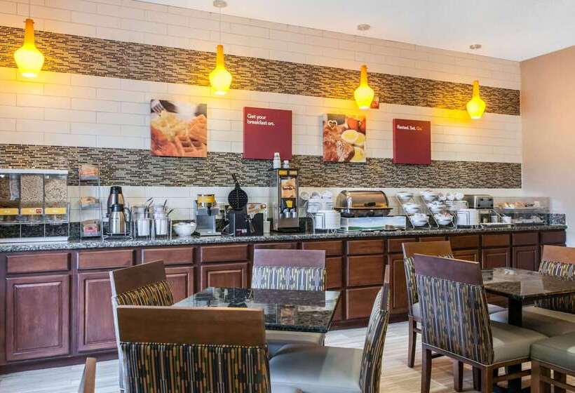 فندق Comfort Suites