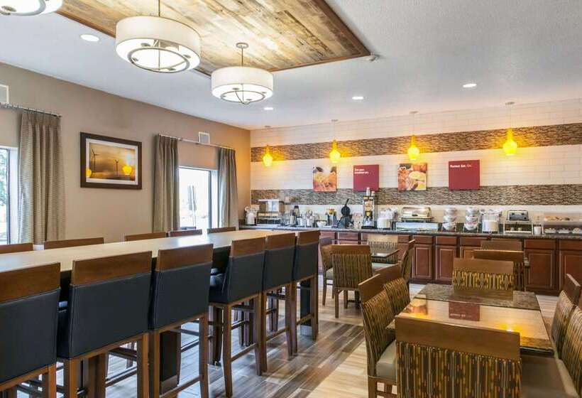 فندق Comfort Suites