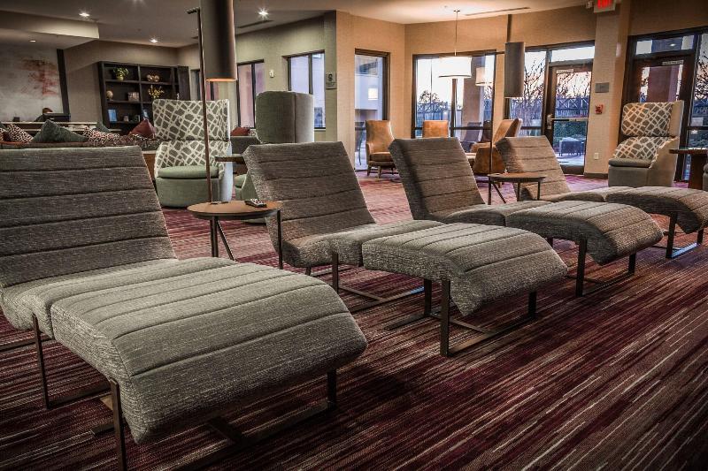 فندق Courtyard By Marriott Norman