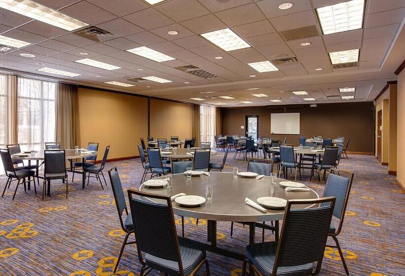 هتل Courtyard By Marriott Chicago Schaumburg/woodfield Mall