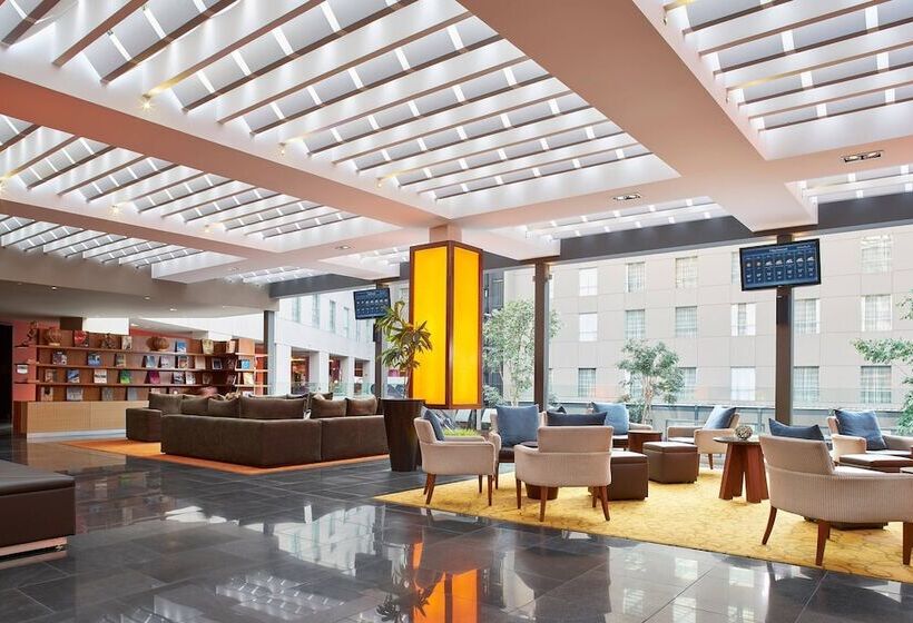 هتل Courtyard By Marriott Mexico City Airport