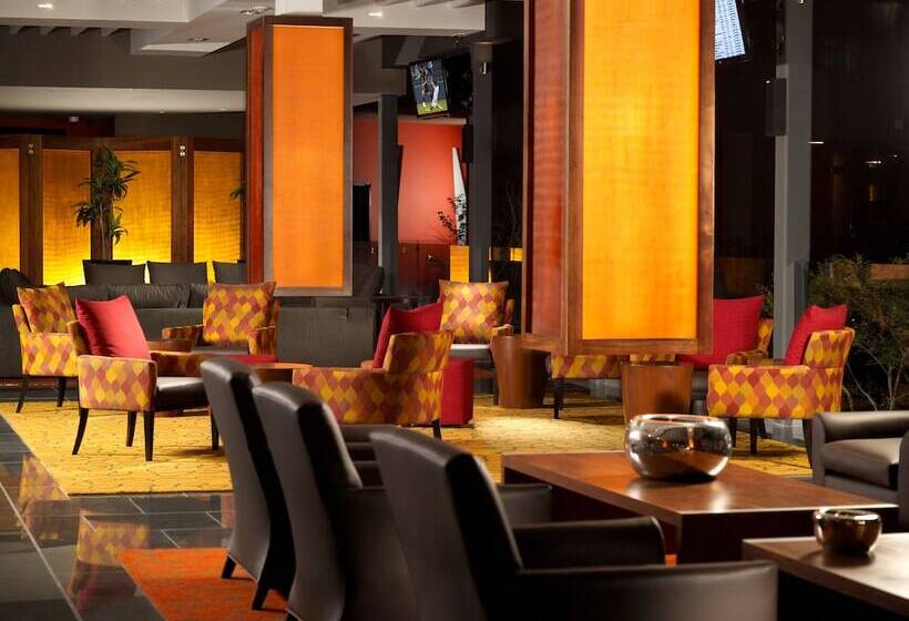 هتل Courtyard By Marriott Mexico City Airport