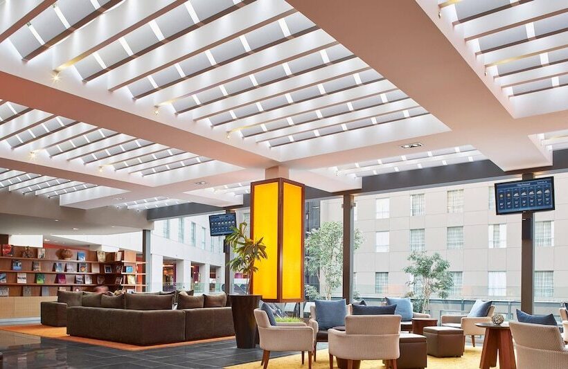 هتل Courtyard By Marriott Mexico City Airport
