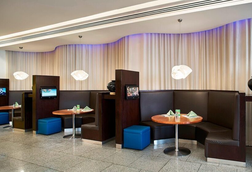 هتل Courtyard By Marriott Mexico City Airport