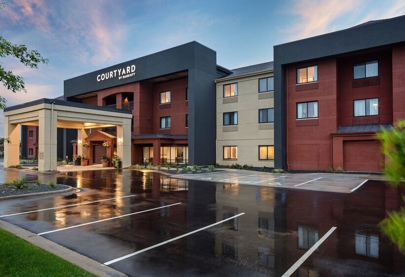 Отель Courtyard Minneapolis St. Paul/roseville