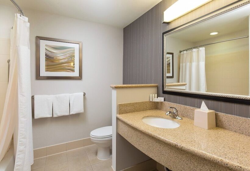 فندق Courtyard By Marriott Ontario Rancho Cucamonga