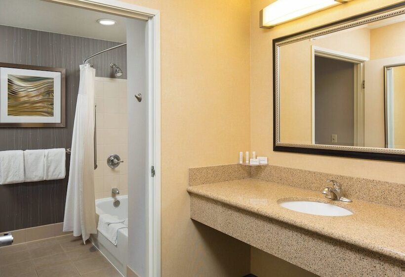 فندق Courtyard By Marriott Ontario Rancho Cucamonga