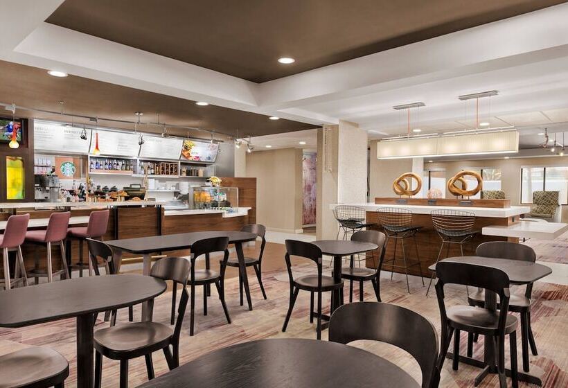 ホテル Courtyard By Marriott Palmdale