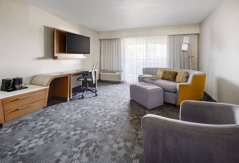ホテル Courtyard By Marriott Palmdale