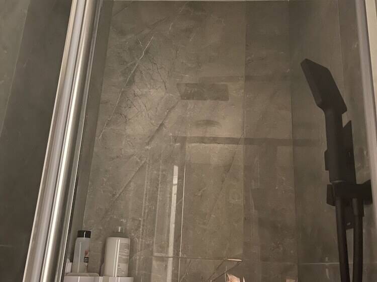 Отель Da Vinci Guest House Gatwick