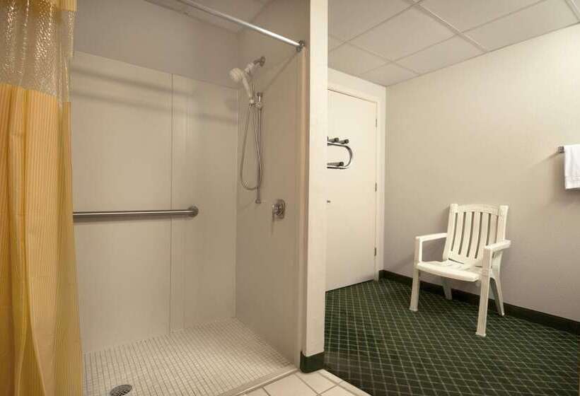 فندق Days Inn By Wyndham Alma