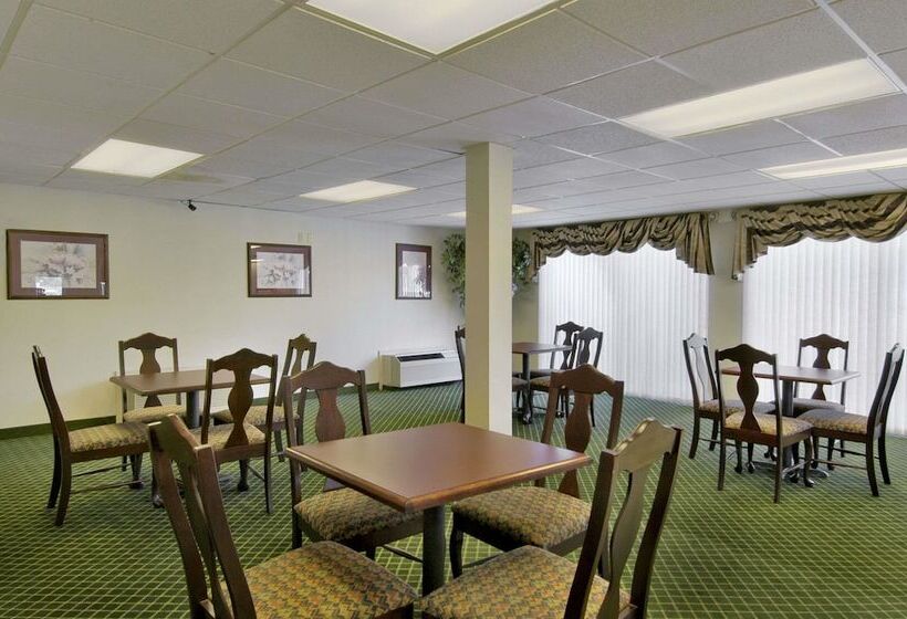 فندق Days Inn By Wyndham Alma