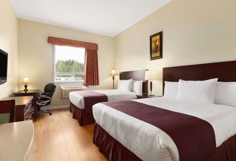 Отель Days Inn By Wyndham Chetwynd