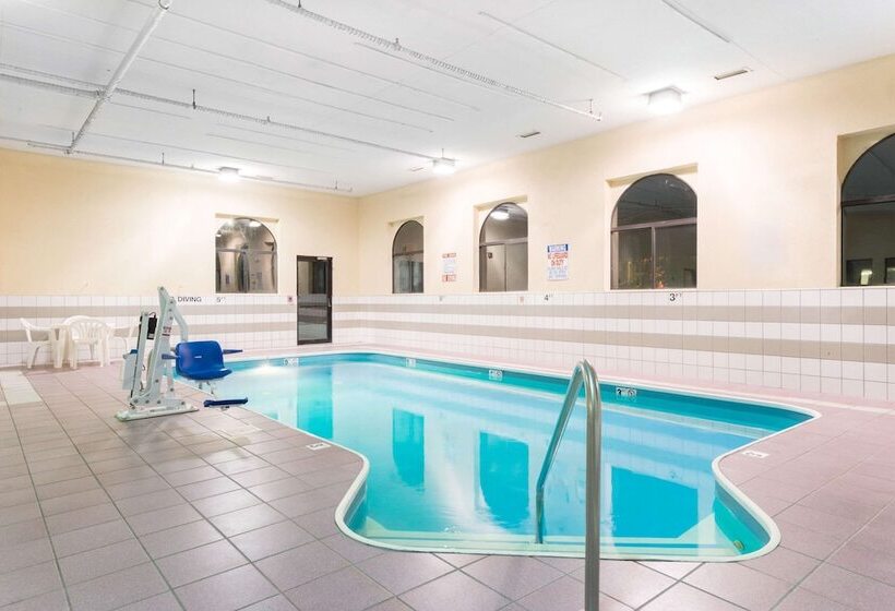 בית מלון כפרי Days Inn By Wyndham Mount Vernon