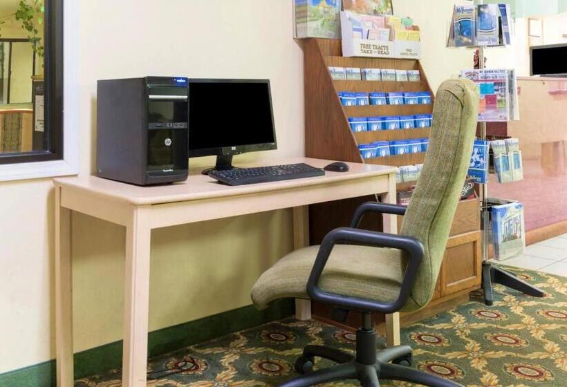 فندق Days Inn By Wyndham Mount Vernon