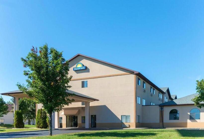 בית מלון כפרי Days Inn By Wyndham Mount Vernon