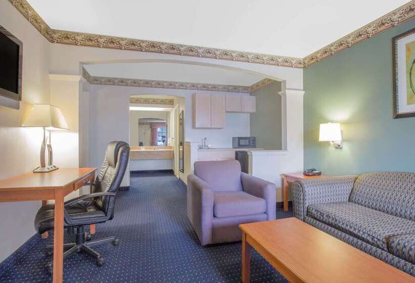 酒店 Days Inn By Wyndham Nacogdoches/sfa University/downtown