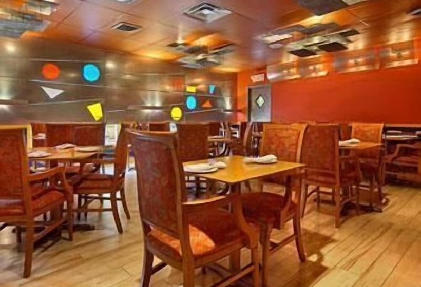 Отель Days Inn By Wyndham Ridgefield