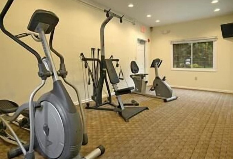 Отель Days Inn By Wyndham Ridgefield