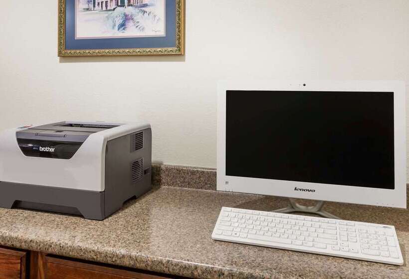 فندق Days Inn & Suites By Wyndham New Iberia