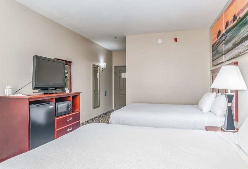 Отель Days Inn & Suites By Wyndham Prattville Montgomery