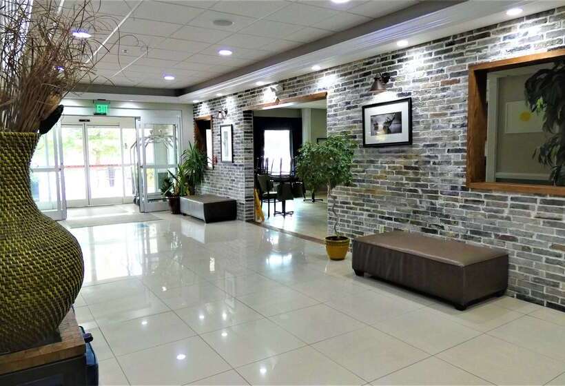 فندق Days Inn & Suites By Wyndham Savannah North I95