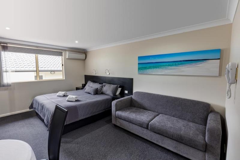 בית מלון כפרי Dolphin Shores