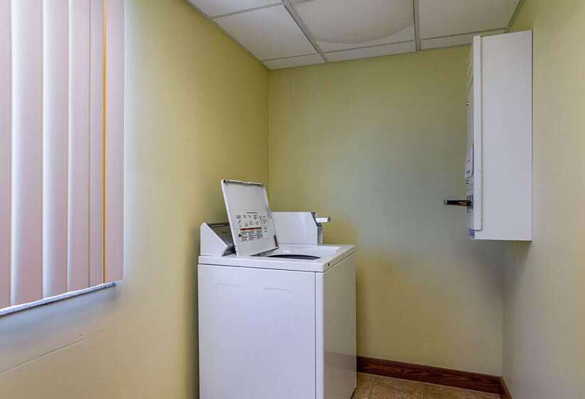 هتل Econo Lodge Inn & Suites Pritchard Road North Little Rock