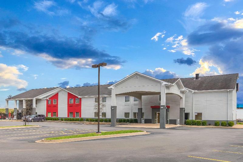 هتل Econo Lodge Inn & Suites Pritchard Road North Little Rock