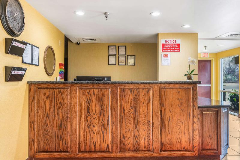 هتل Econo Lodge Inn & Suites Pritchard Road North Little Rock