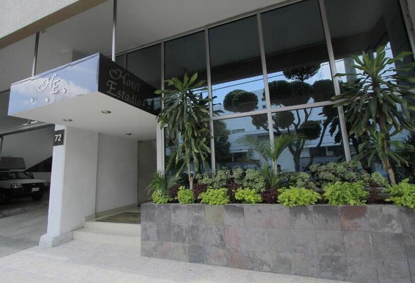 فندق Estadio