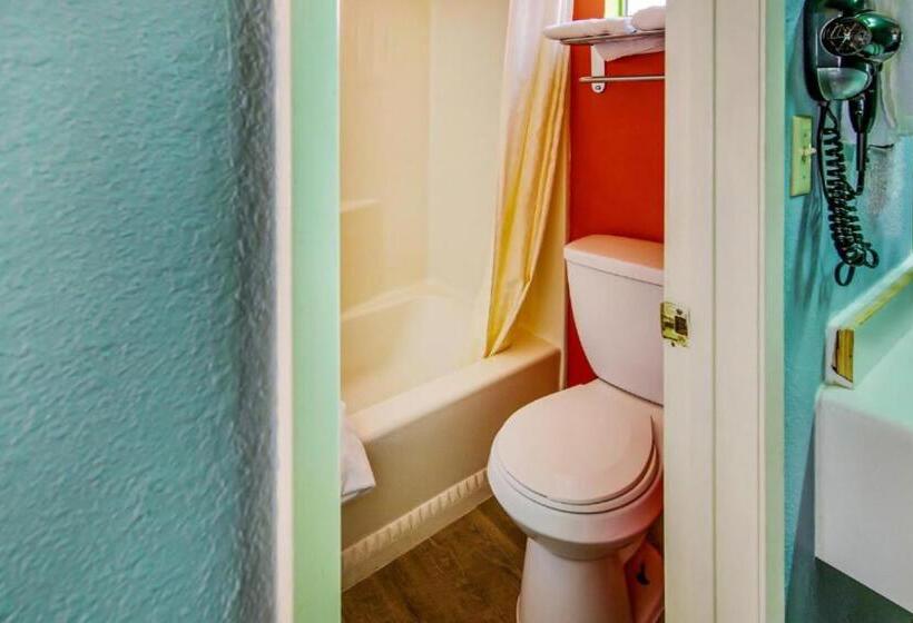 فندق Europa Ridgecrest Listing Partner