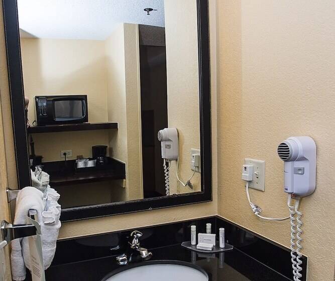 فندق Fairfield Inn & Suites By Marriott Boston Milford