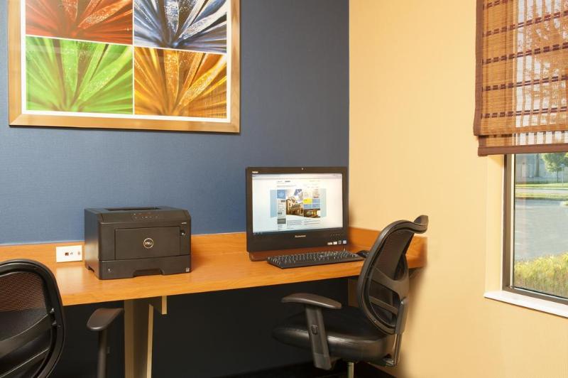 فندق Fairfield Inn & Suites By Marriott Muskegon Norton Shores