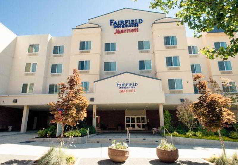 فندق Fairfield Inn & Suites Seattle Bremerton