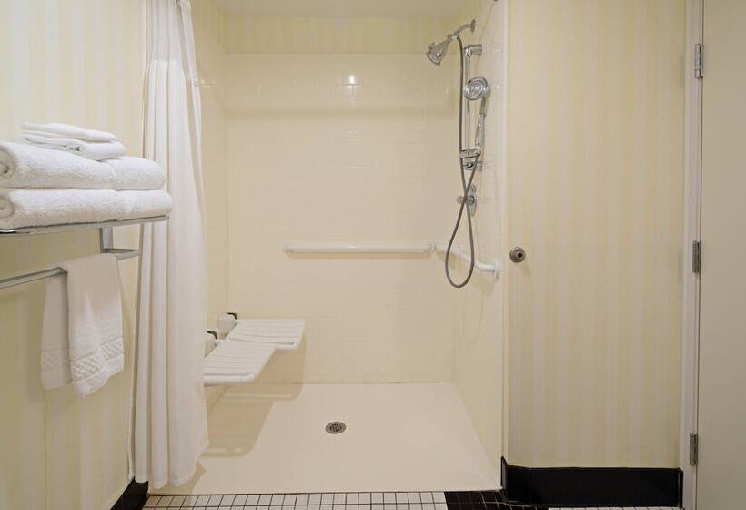 فندق Fairfield Inn & Suites Seattle Bremerton