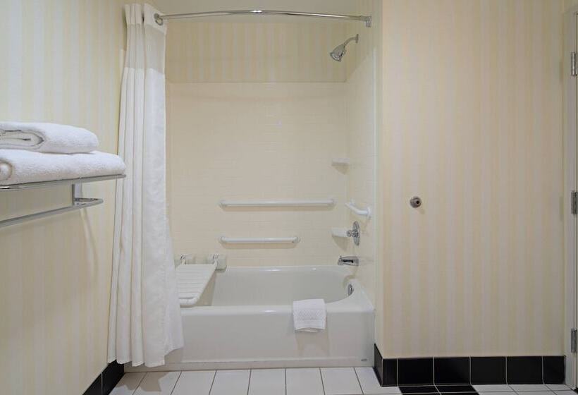 فندق Fairfield Inn & Suites Seattle Bremerton