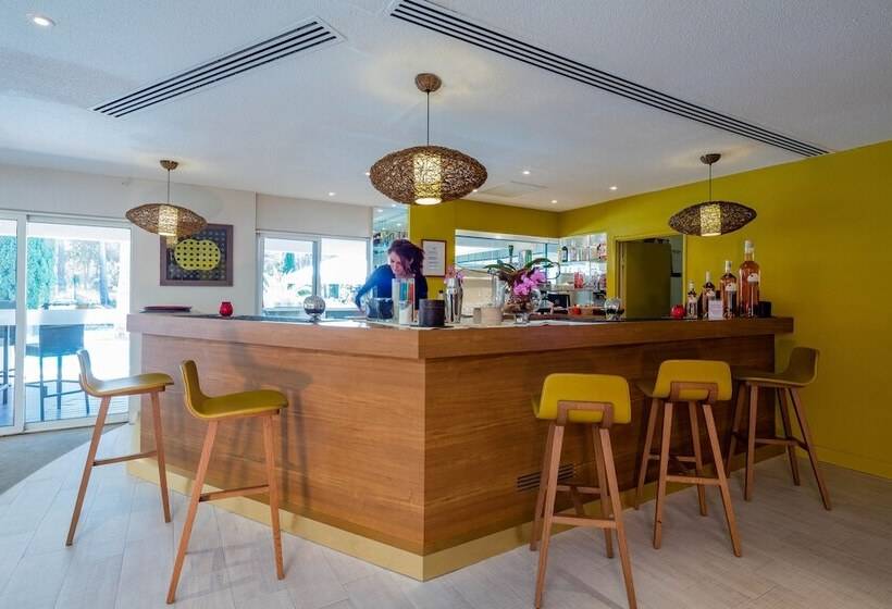 בית מלון כפרי Garrigae Domaine De L Esterel   Piscine & Spa Cinq Mondes