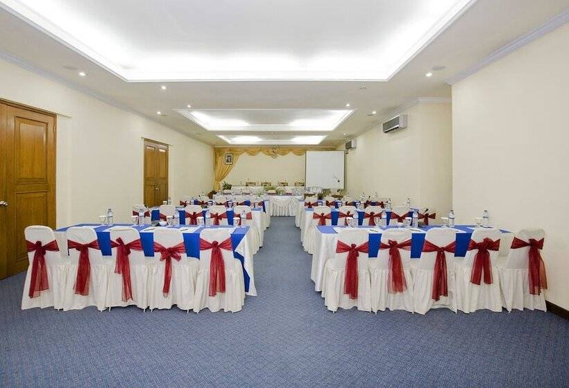 호텔 Grand Legi Mataram