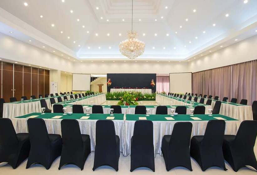 호텔 Grand Legi Mataram