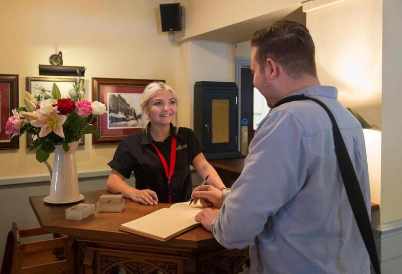 酒店 Green Dragon, Welton By Marston S Inns